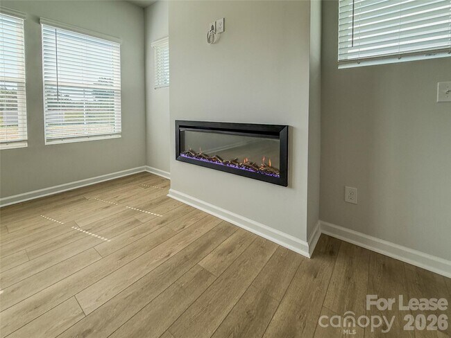 Building Photo - 6524 Harlech St