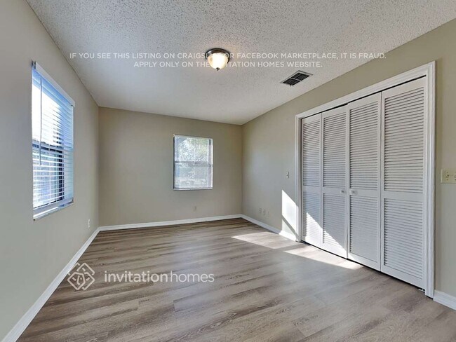 Building Photo - 2301 Beechwood Ct