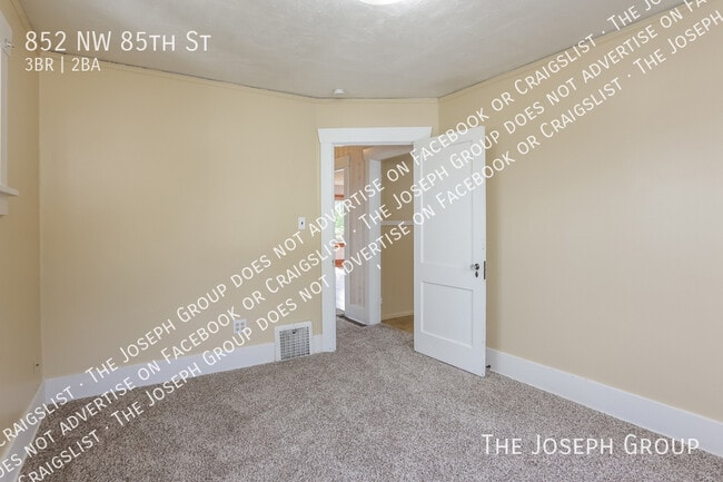 Building Photo - 852 NW 85th St