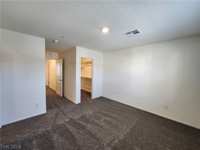 Building Photo - 6062 Lily Gdn St