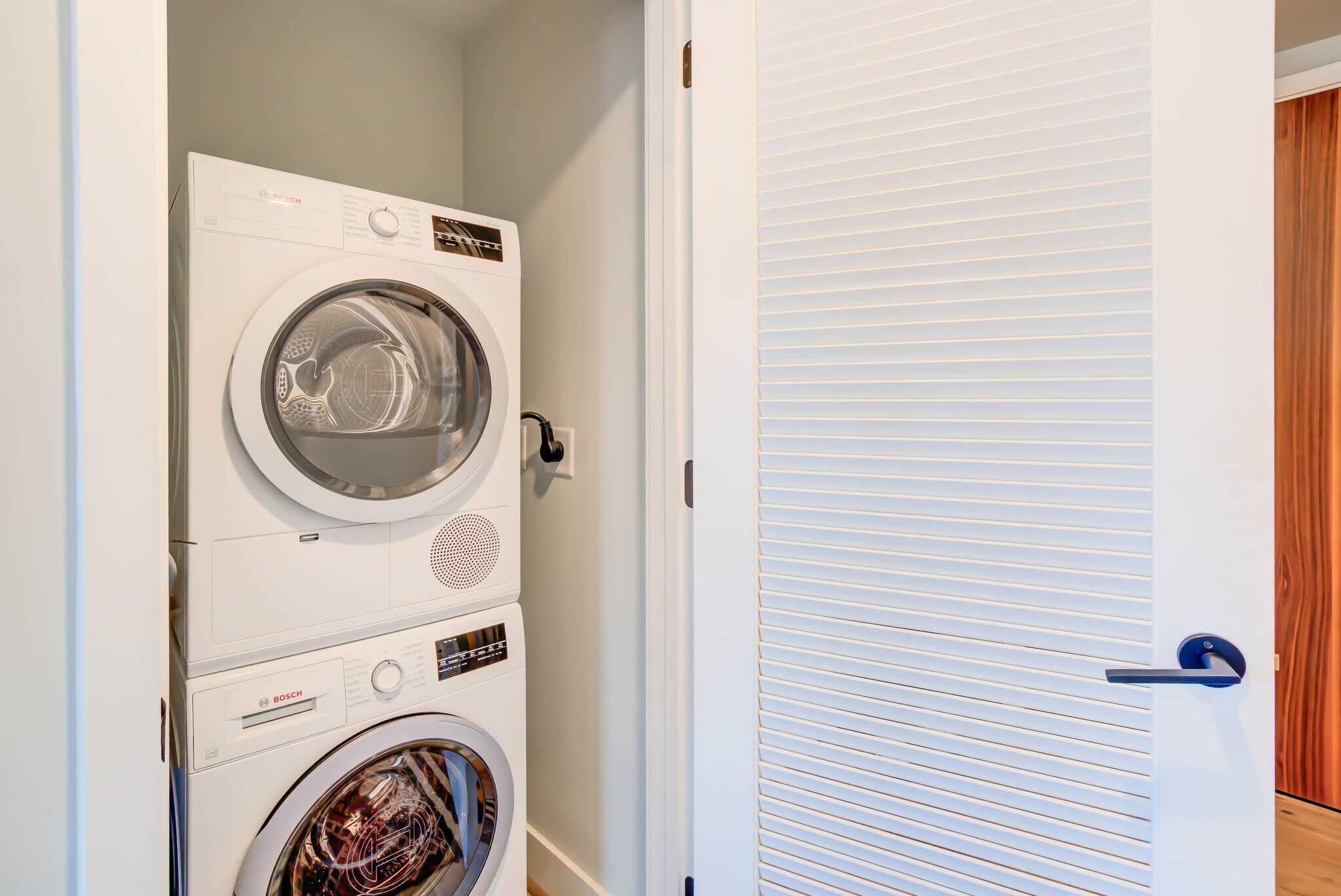 Building Photo - 1300 4th St SE