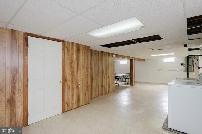 Building Photo - 1016 Winfield Dr