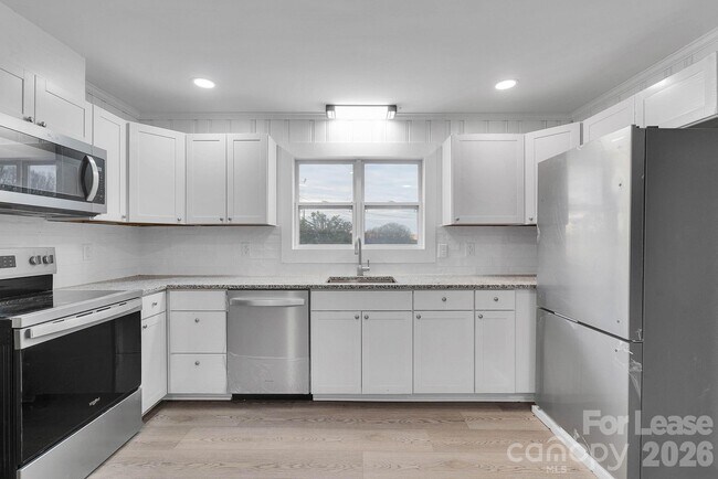 Building Photo - 2765 Long Cir