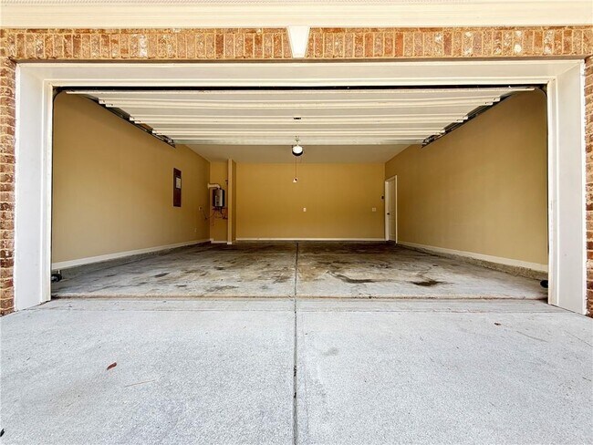Building Photo - 279 Pendergast Dr SW
