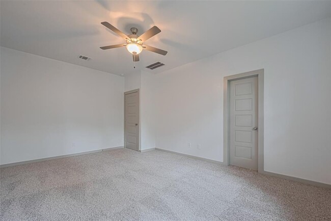Building Photo - 11622 Twain Dr