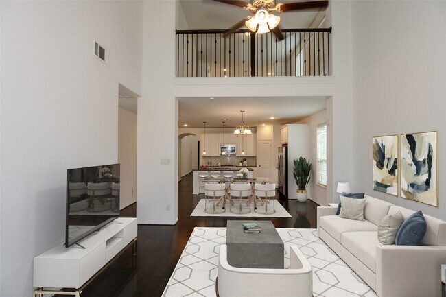 Building Photo - 18122 Glenlyon Dr