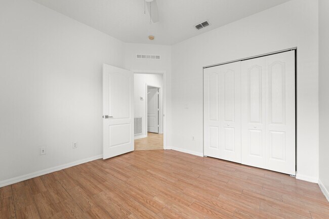 Building Photo - 9588 SW Flowermound Cir