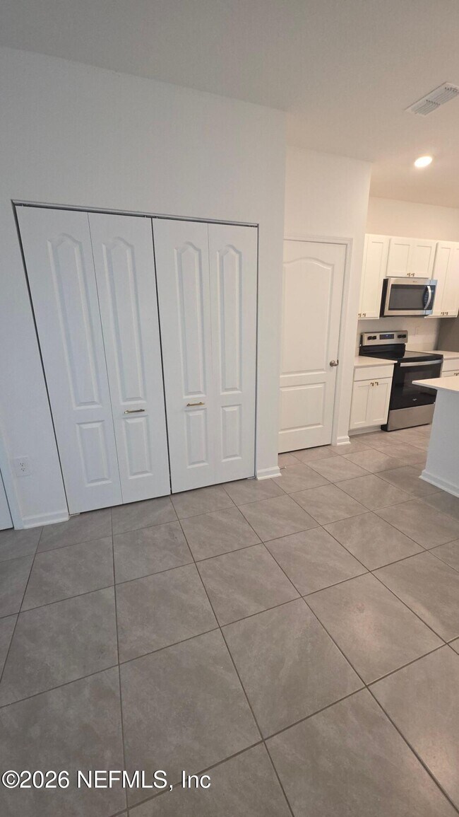 Building Photo - 56 Sage Br St