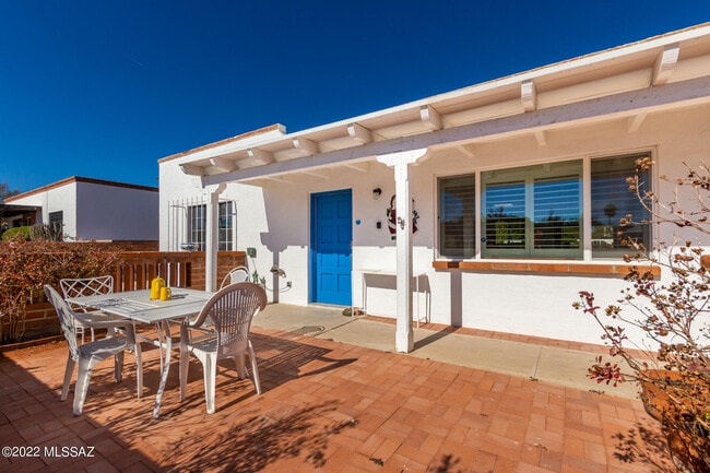Building Photo - 434 S Vista Del Rio