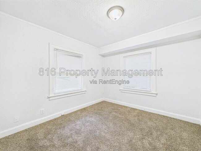 Building Photo - 5611 Olive St