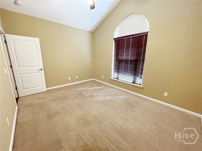 Building Photo - 216 Carlisle Way