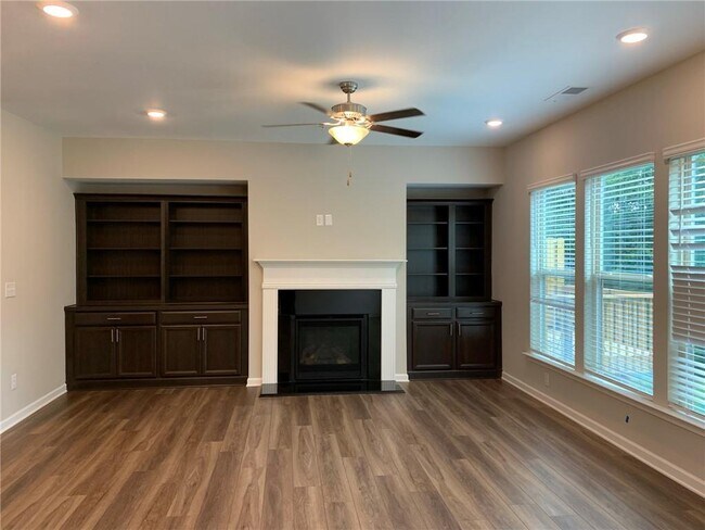 Building Photo - 1356 Endicott Ct