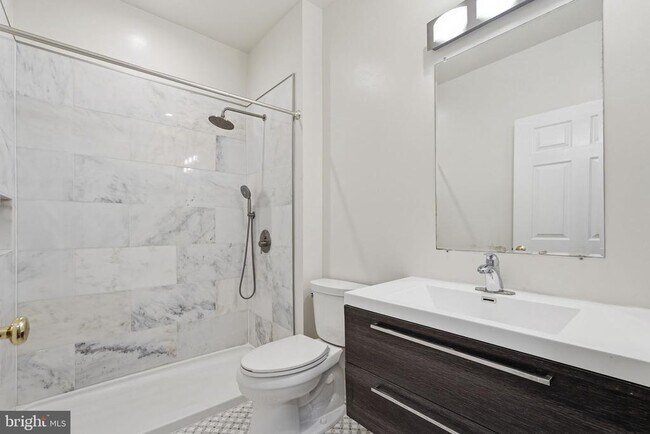 Building Photo - 6495 Tayack Pl