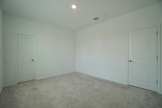 Building Photo - 1610 Iberville Dr