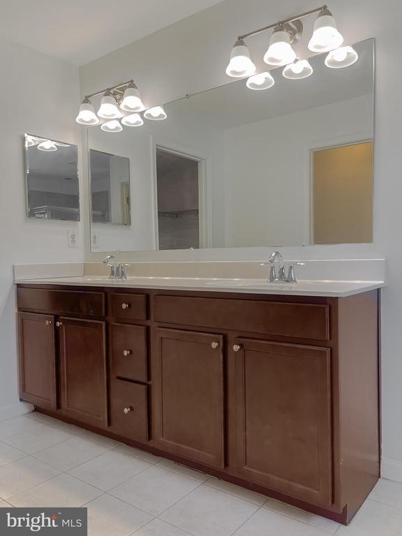 Building Photo - 2728 Coppersmith Pl