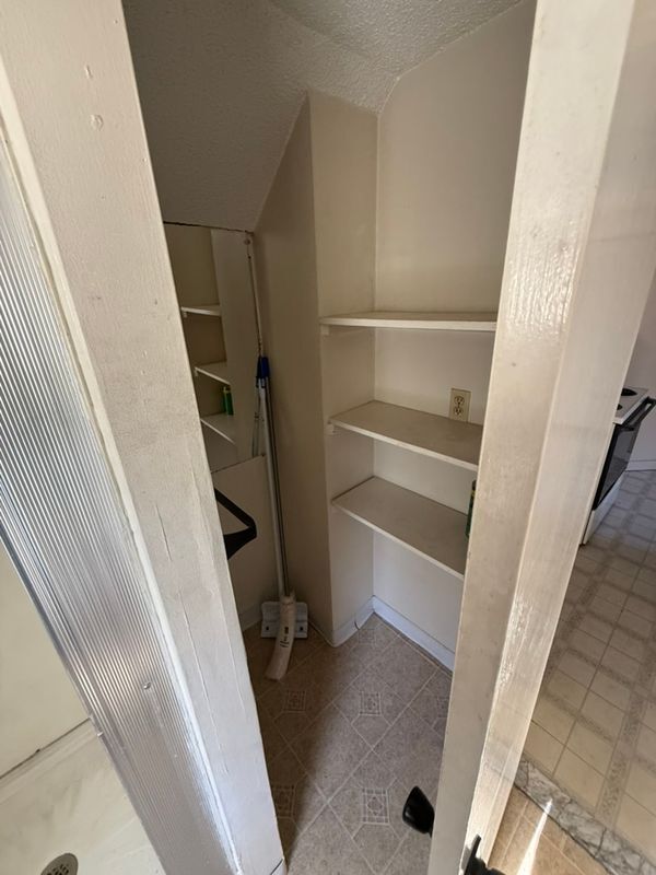 Building Photo - 22 Emmett St