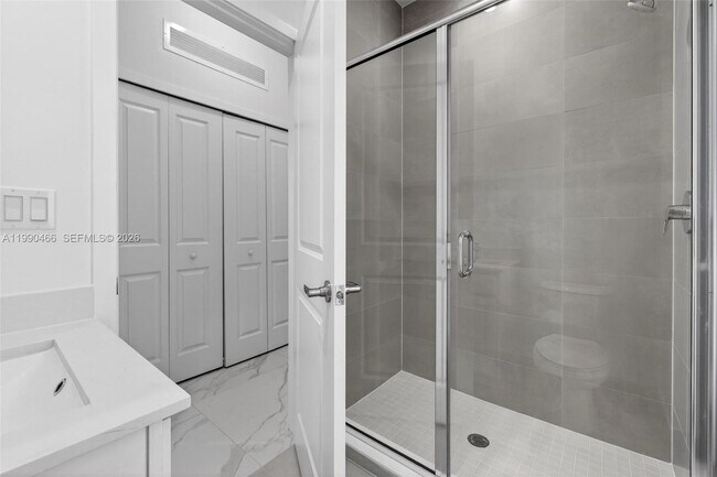 Building Photo - 15441 SW 20 Ln