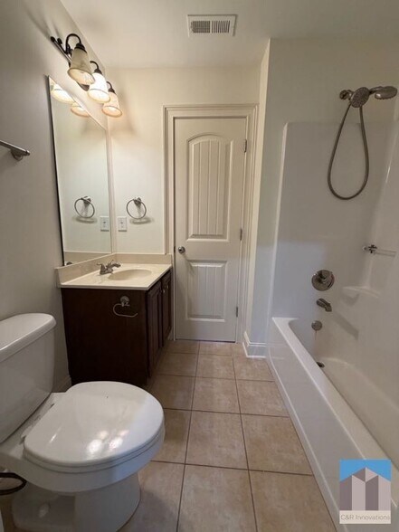 Building Photo - 4805 Carriage Bridge Ln