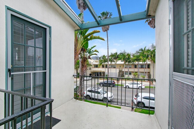 Building Photo - 500 California Ave