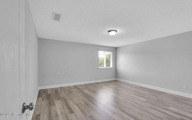 Building Photo - 4431 Vista Point Ln