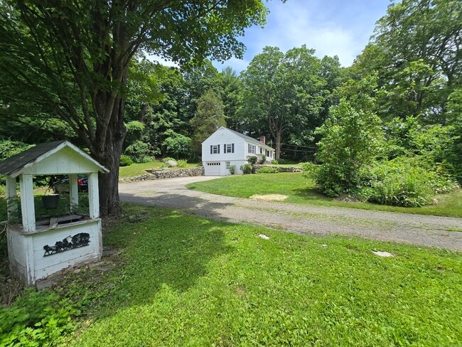 Building Photo - 58 Old Hawleyville Rd