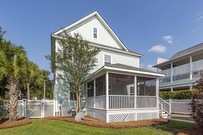 Building Photo - 302 White Gables Dr