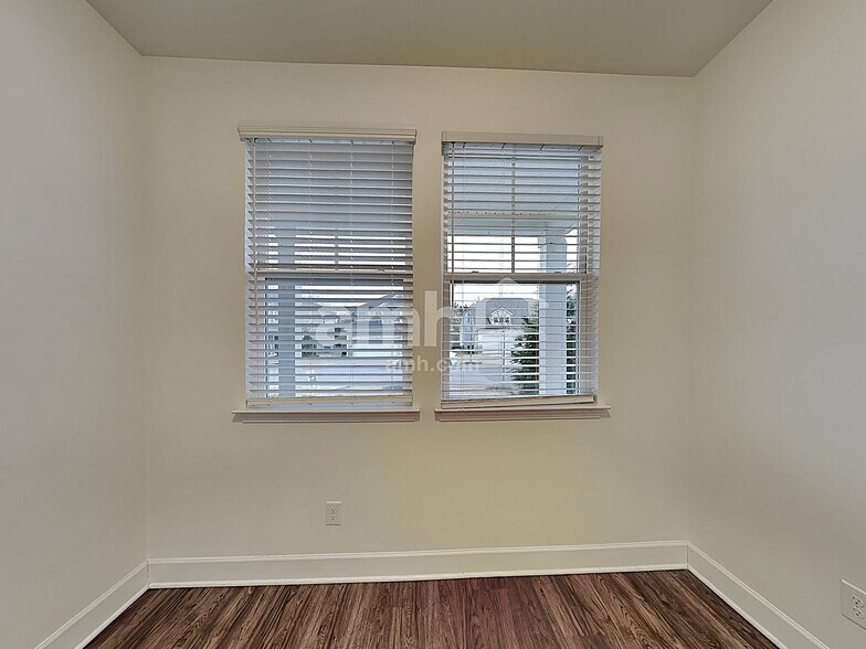 Building Photo - 5216 Lake Maxwell Dr