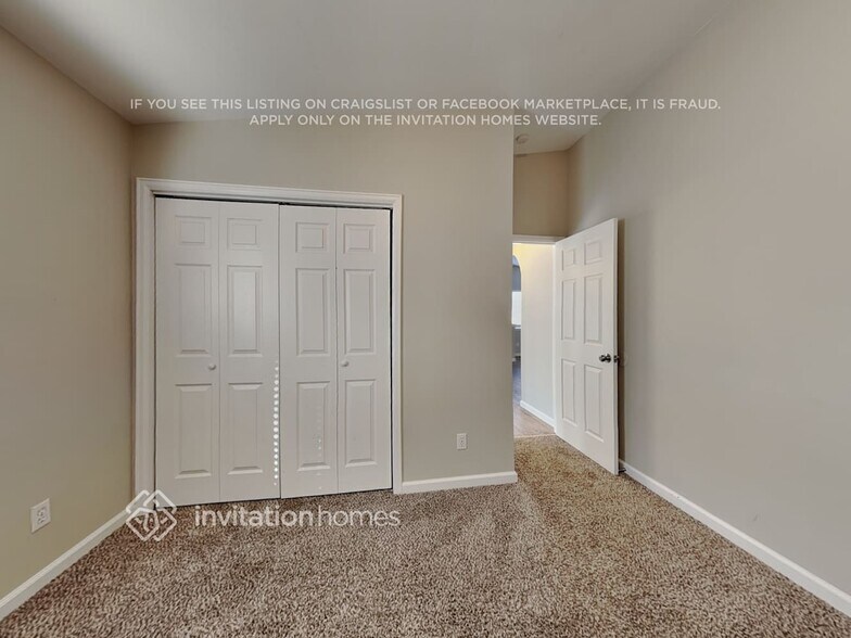 Building Photo - 2865 Leoti Dr