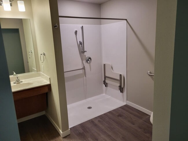 Bathroom - Woodside Prairie Apartments and Townhomes
