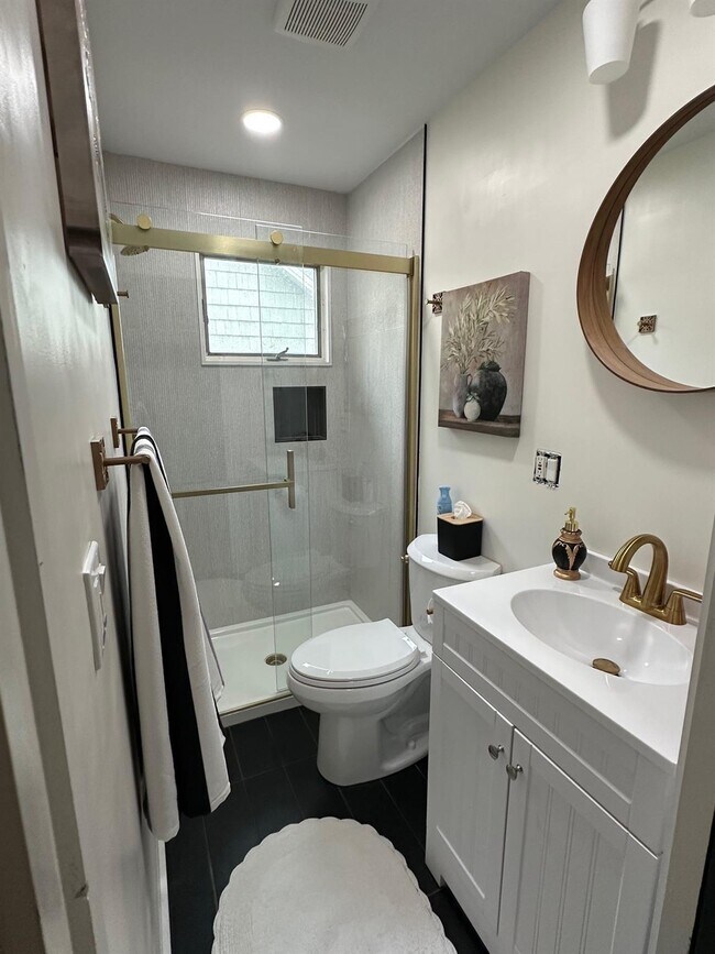 Building Photo - 581 Bayberry Walk