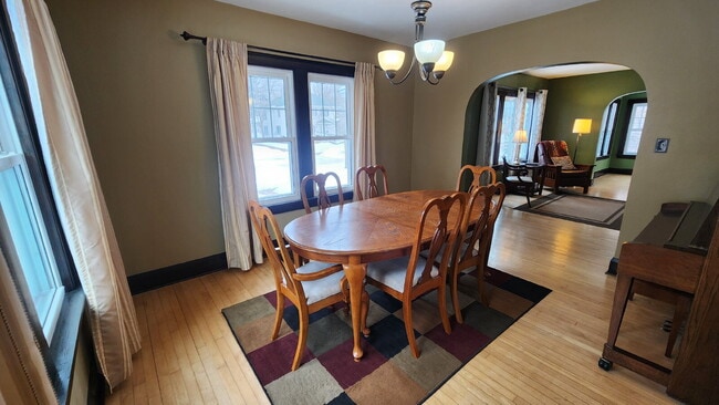 Building Photo - 4-Bedroom, 2 Bathroom Easthill Home with Bonus Room, Finished Lower Level, and Garage