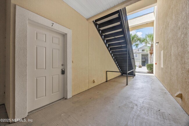 Building Photo - 4240 Migration Dr