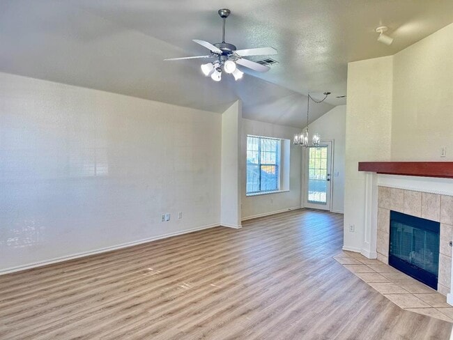 Building Photo - 17609 Gold Dr