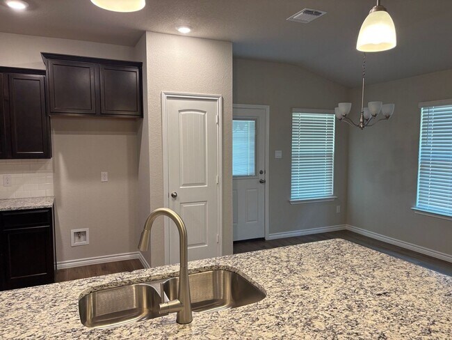 Building Photo - **$800 off first month's rent** Brand New ...
