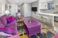 Building Photo - 1593 N Colonial Terrace