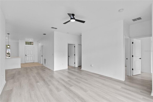 Building Photo - 4406 Hidden Meadow Dr