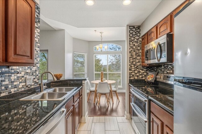 Building Photo - $1,500/mo – 2BR/1BA Condo in Northwest Austin with Stone Fireplace & Balcony