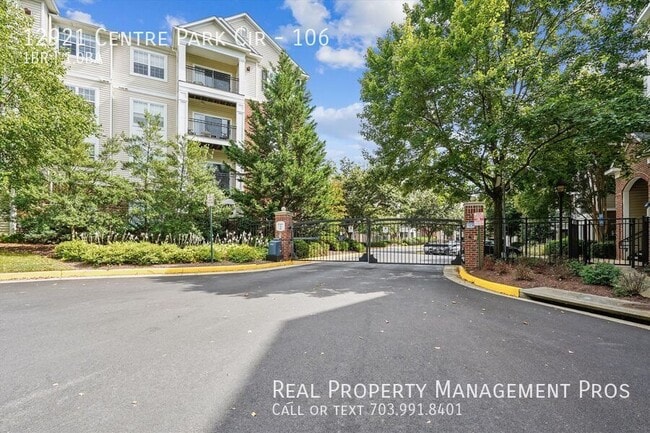 Building Photo - 12921 Centre Park Cir