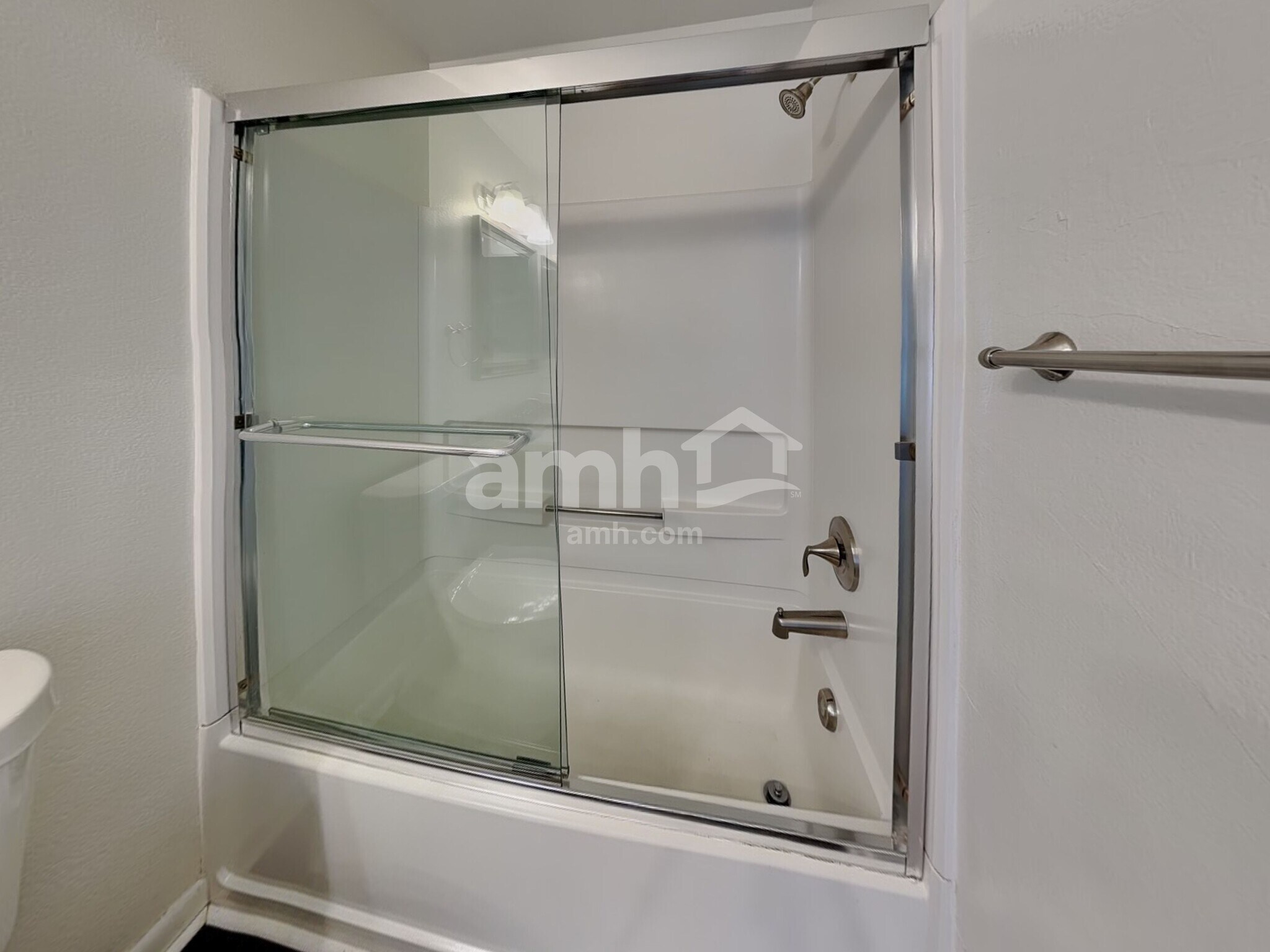 Building Photo - 6627 Sonny Blue Dr