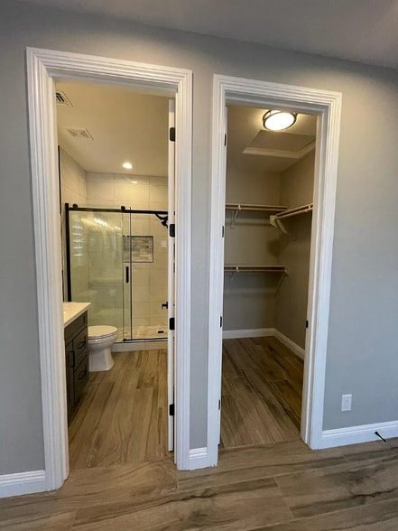 Building Photo - 2720 E Wildhorse Pl