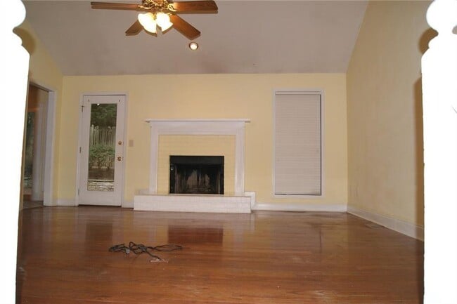 Building Photo - 4239 Glenforest Way
