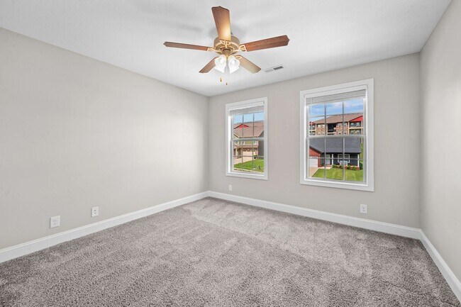 Building Photo - Beautiful Open-Concept Home with Covered Deck & Huge Backyard