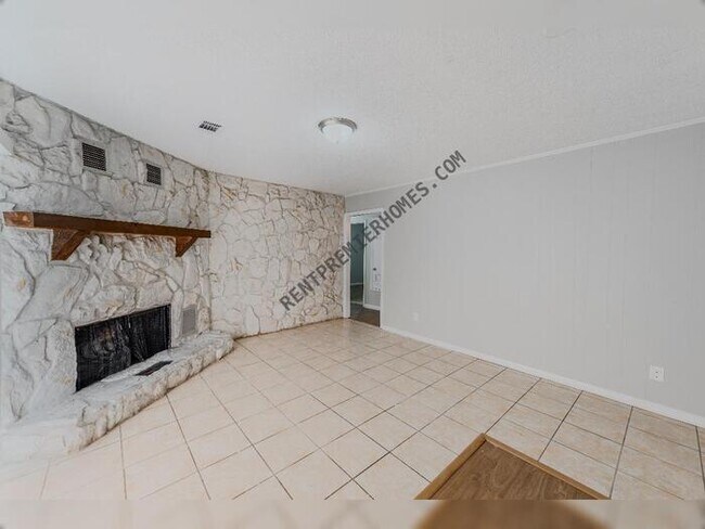 Building Photo - 200 Timberline Dr