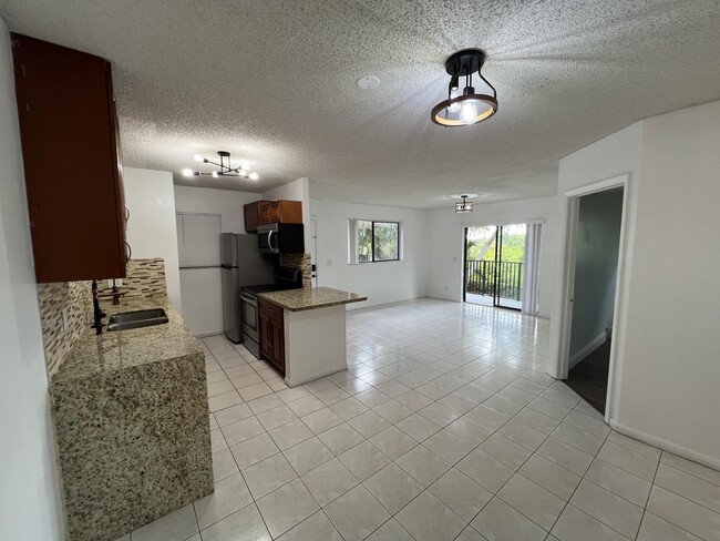 Building Photo - 588 Trace Cir