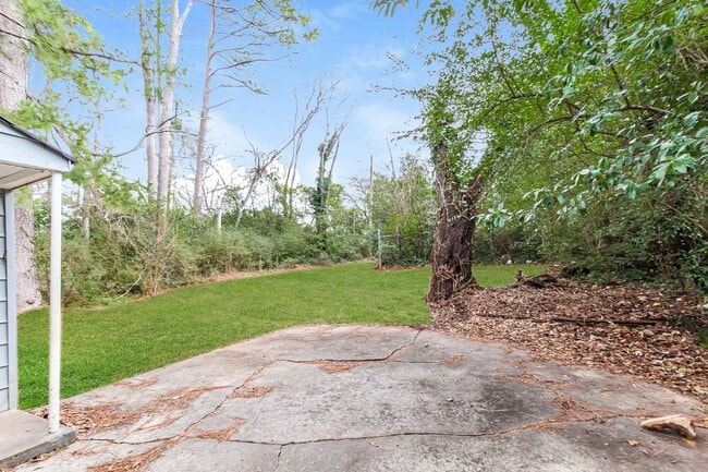 Building Photo - 6121 Court M