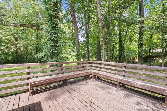 Building Photo - 1738 Duke Rd