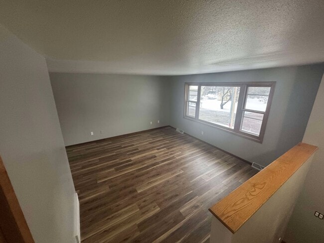 Building Photo - 821 Island Ct