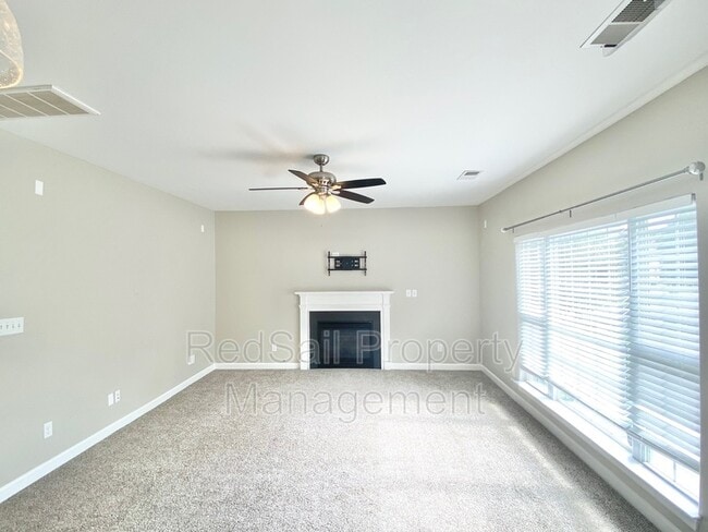 Building Photo - 13326 Harbor Dr