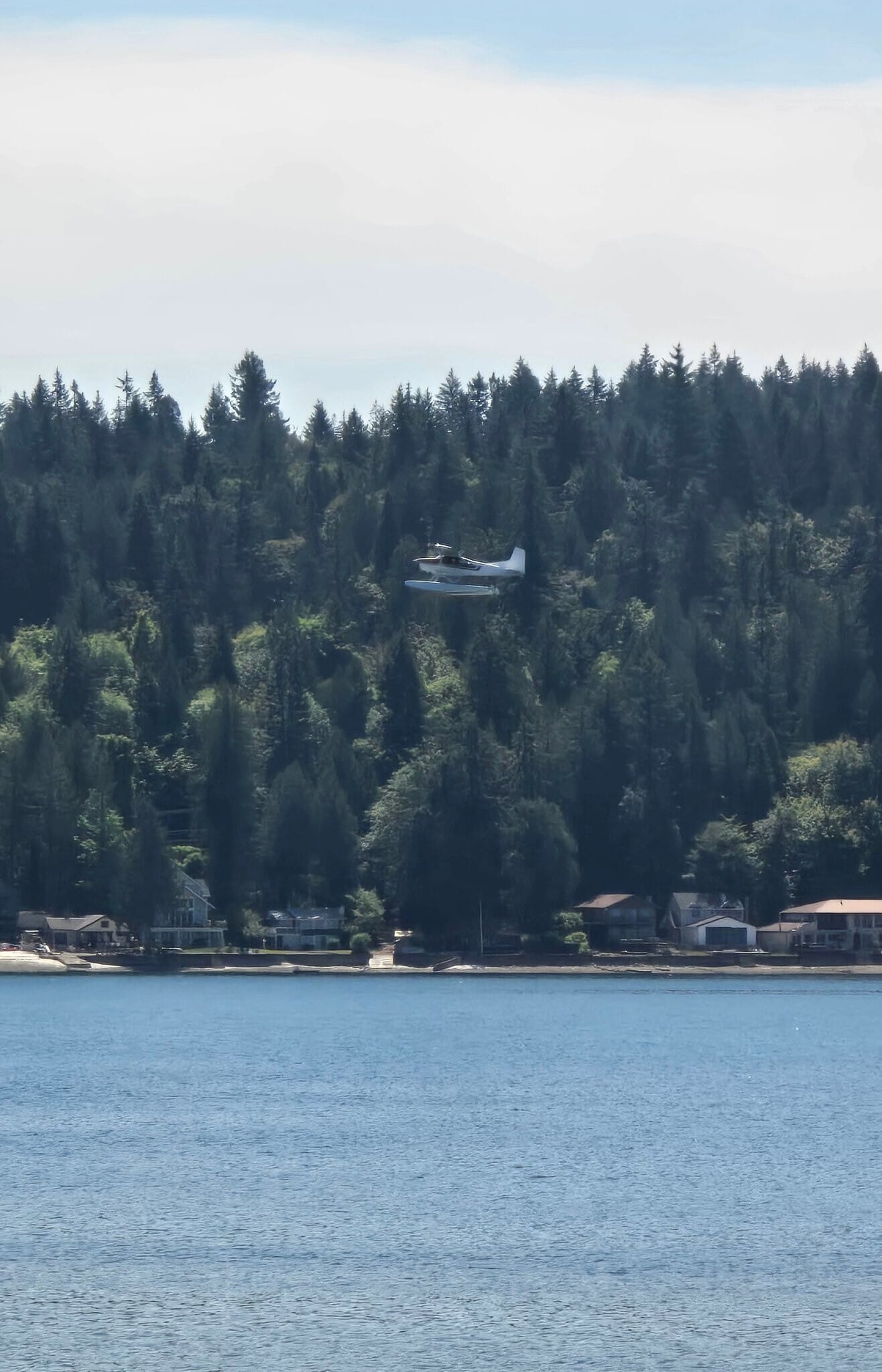 Building Photo - 191 NE Lynnwood Beach Rd
