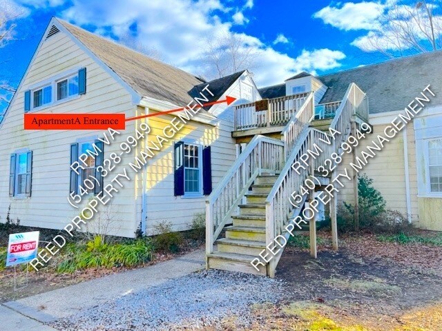 110 GROVE ST #A ENTRY - 110 Grove St